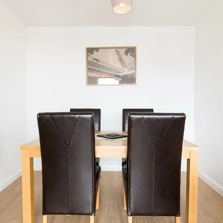Centre Penthouse Apartman *